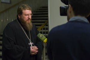Представитель Православной Церкви Чешских земель и Словакии при Патриархе Московском и всея Руси архимандрит Серафим (Шемятовский) дает интервью съемочной группе телеканала "Союз"